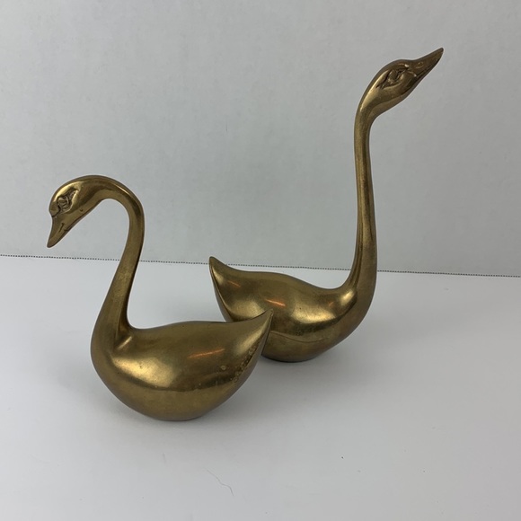 Vintage brass swans - Picture 9 of 10